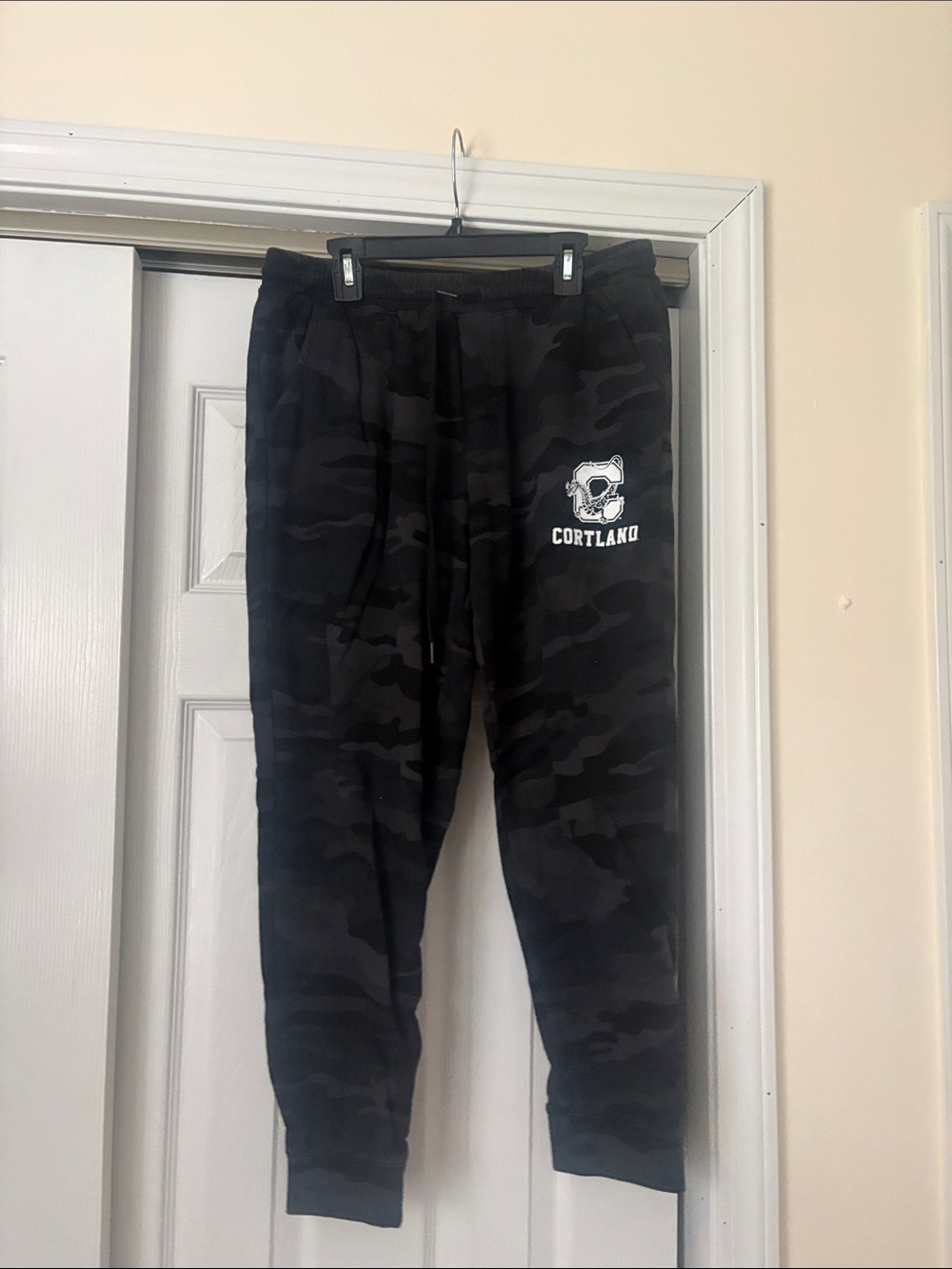 Cortland Black Camo Women’s Jogger Pants
